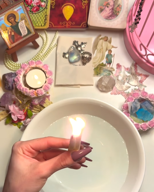 Candle Wax Reading (20 Mins)